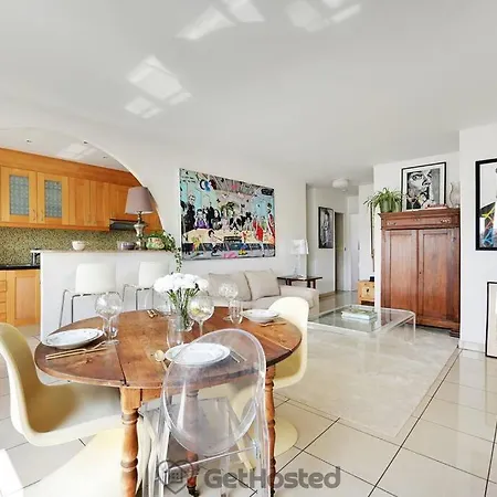 Eiffel Tower View - Charming Artist Flat - Gethosted