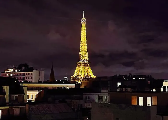 Eiffel Tower View - Charming Artist Flat - Gethosted Apartment Paris